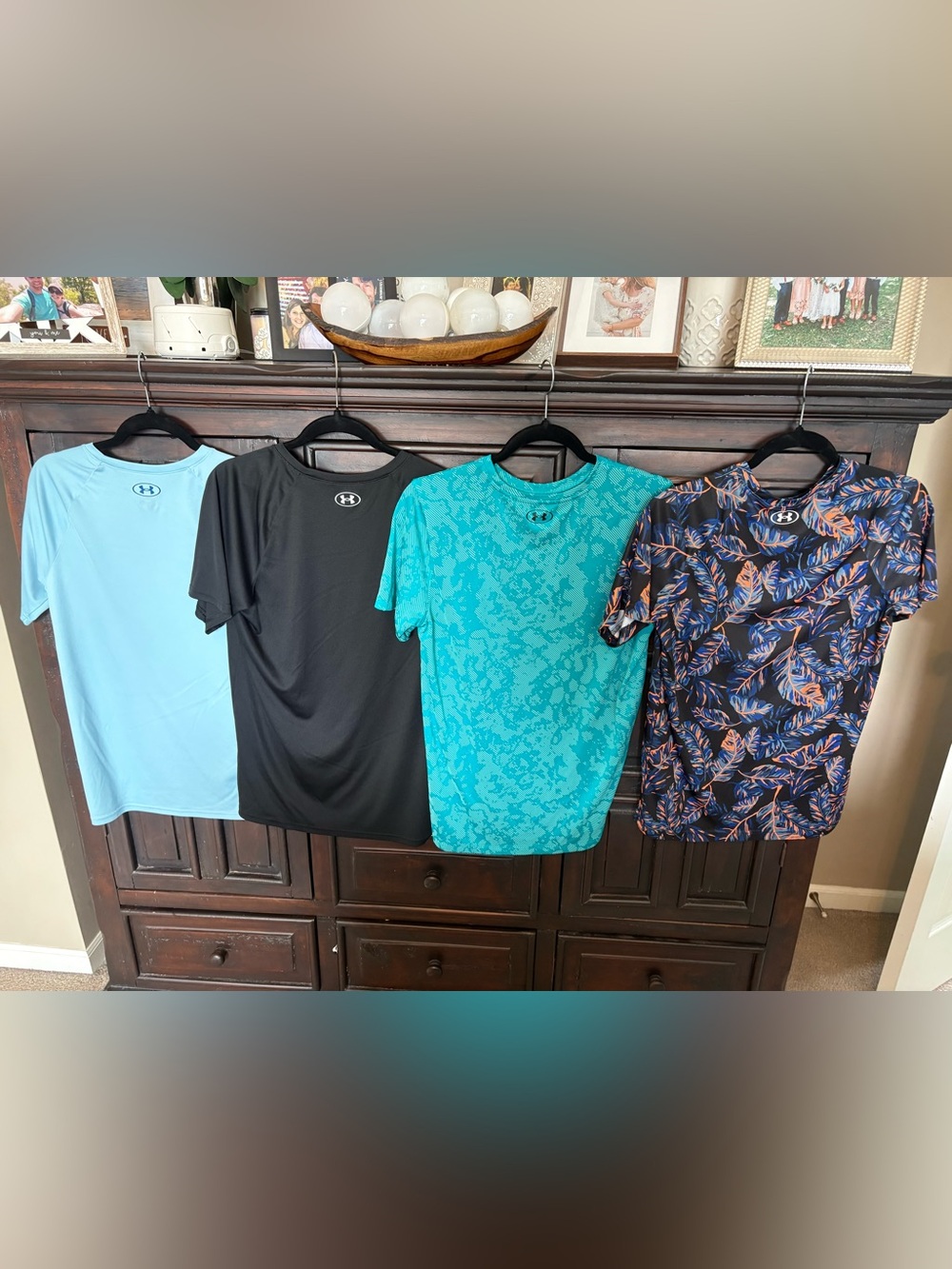 Lot of 4: Under Armour Black & Teal Performance Tees, Boys XL - Picture 2 of 6